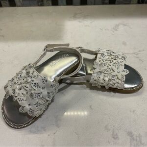 Kenneth Cole Reaction Sparkle Slide-T Dress Sandals w/Flowers - NWOT - Girls 9